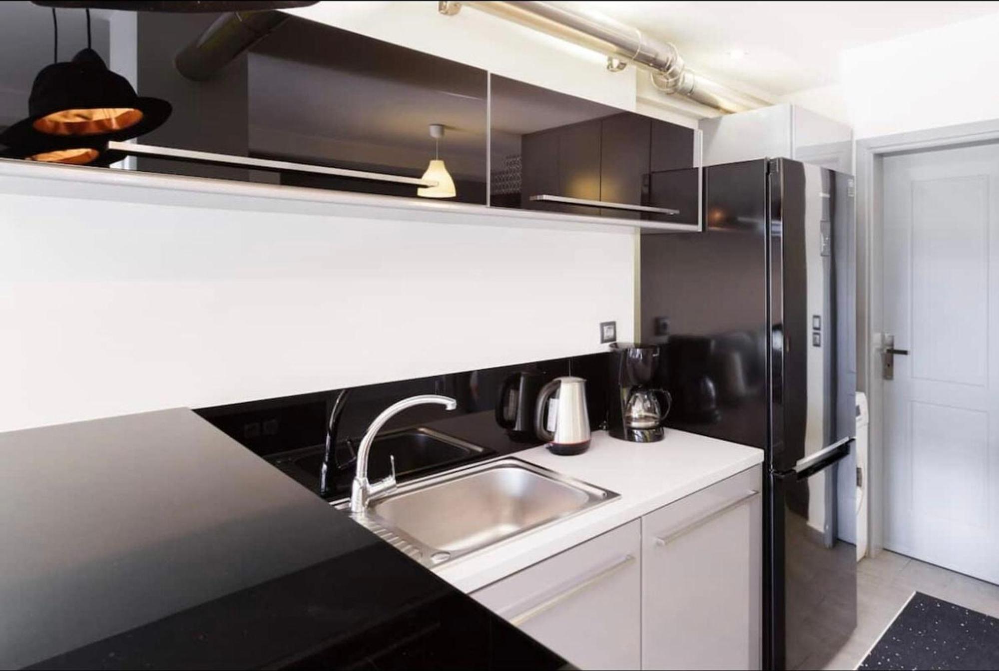 Stylish Boutique Loft With Private Balcony Διαμέρισμα Αθήνα Εξωτερικό φωτογραφία